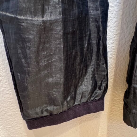 Black Under Armour Hooded Running Jacket - Medium - Picture 13 of 13